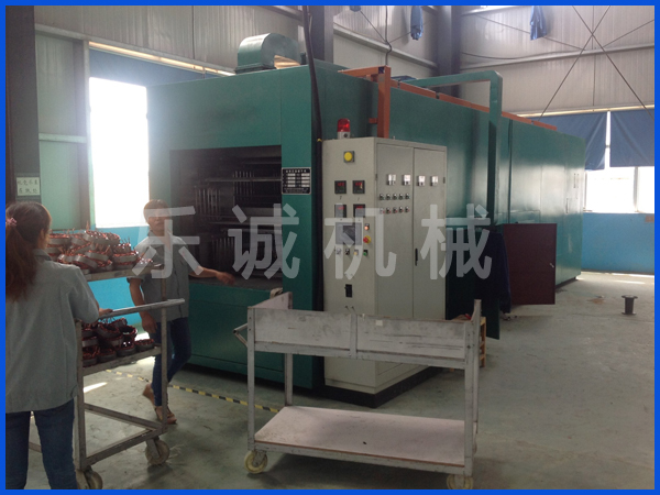 真空連續(xù)浸漆烘干機(jī)